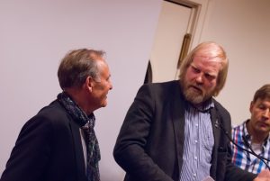 Peter Helms (i.B.li.), Vorstand ees e.V., nebst Reinhard Christiansen, Vorsitzende des Bundesverbandes der Windmüller in Deutschland auf der Veranstaltung Flensburg braucht eine Wasserstofftankstelle für die Energiewende am 31.03.2017 in Flensburg (Borgerforeingen);